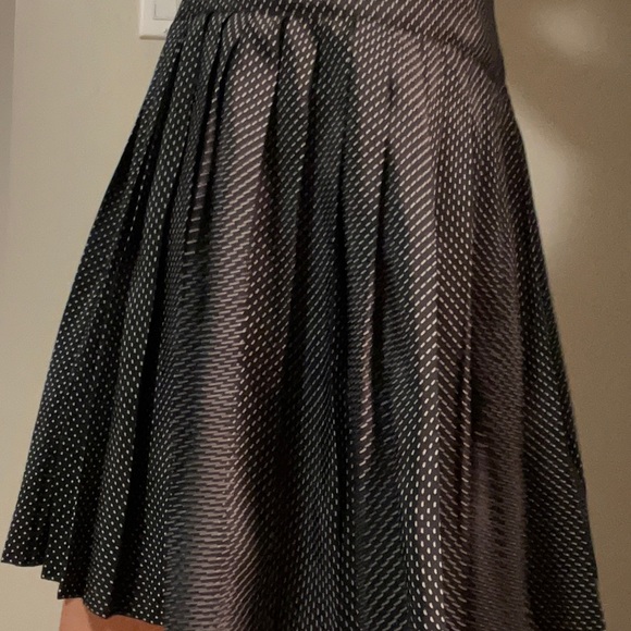 Polka dot high waisted pleated skirt - Picture 8 of 10